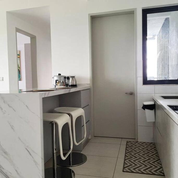 The Glass Homestay Putrajaya Esterno foto