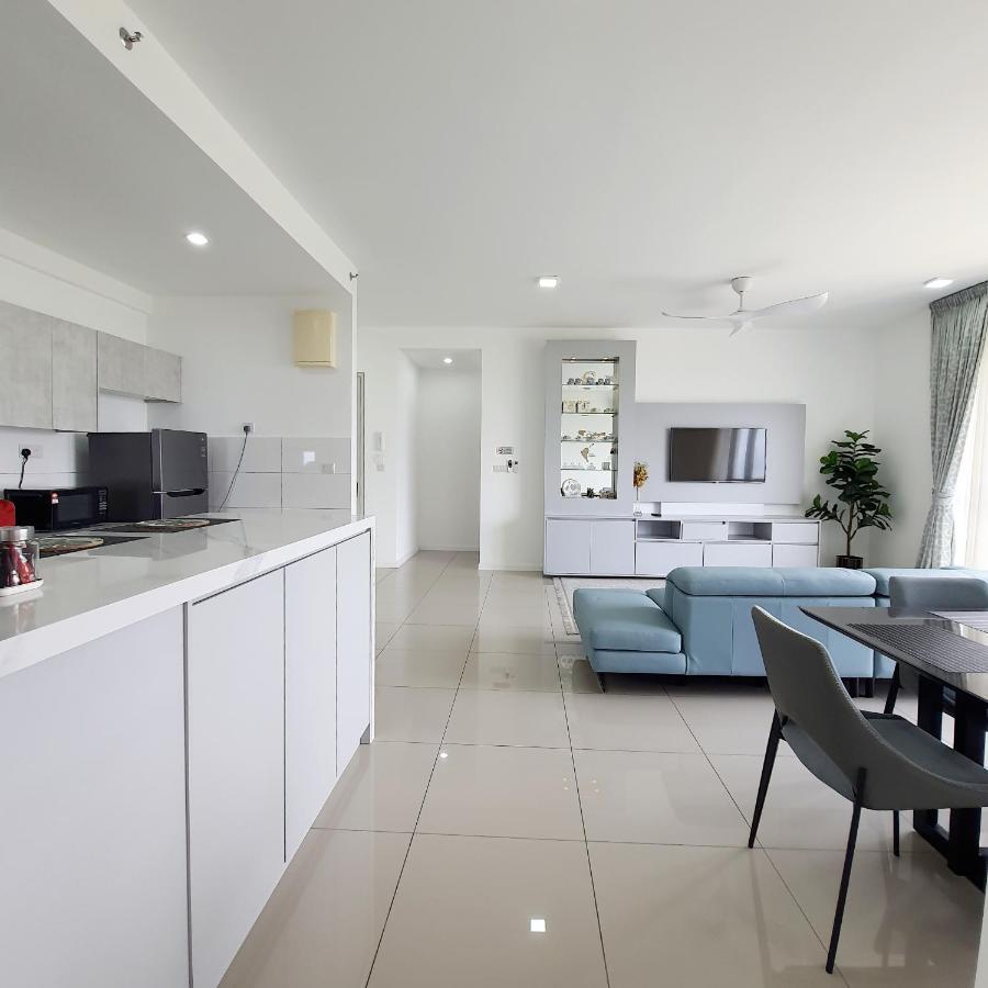 The Glass Homestay Putrajaya Esterno foto