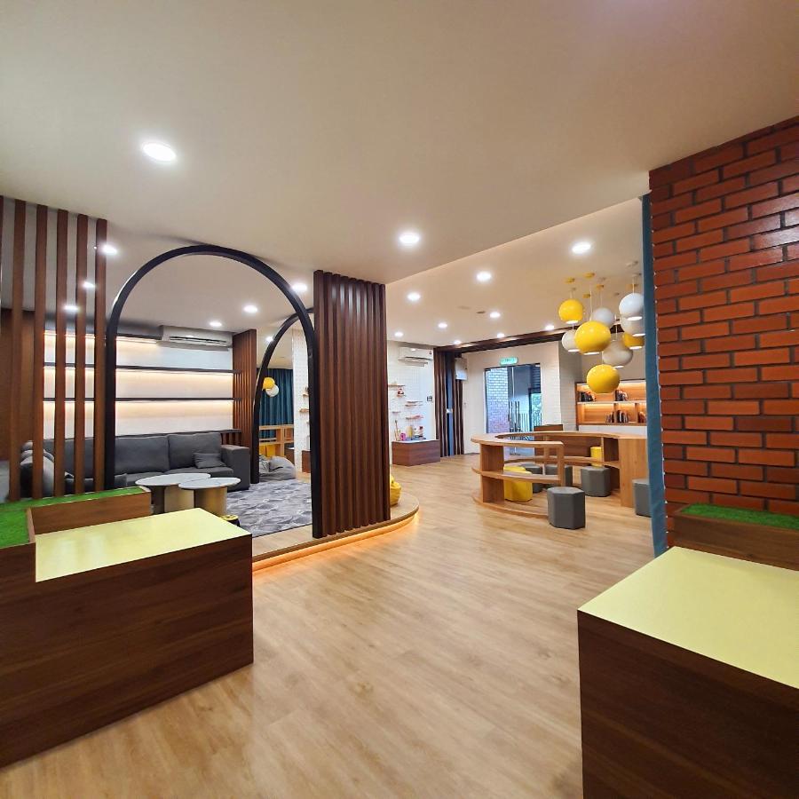 The Glass Homestay Putrajaya Esterno foto
